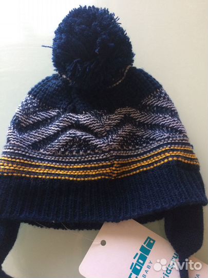 Новая шапка фирма Акула демисезонная