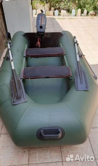 Лодка с мотором