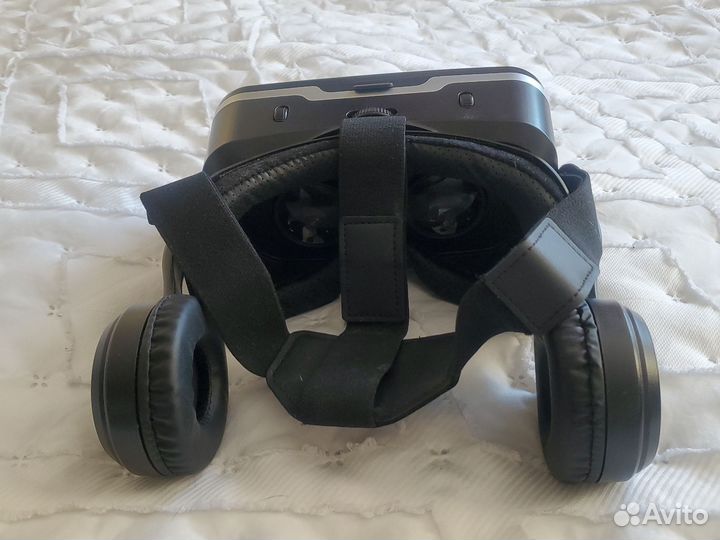 Очки виртуальной реальности с джойстиком vr