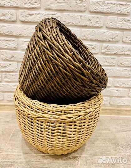 Кашпо из искусственного ротанга