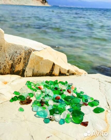 Морские стеклышки, дрифтвуд, ракушки