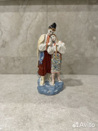 Фарфоровые статуэтка майская ночь