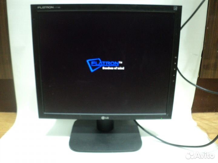 Монитор LG 17