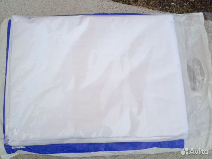 Простынь две наволочки