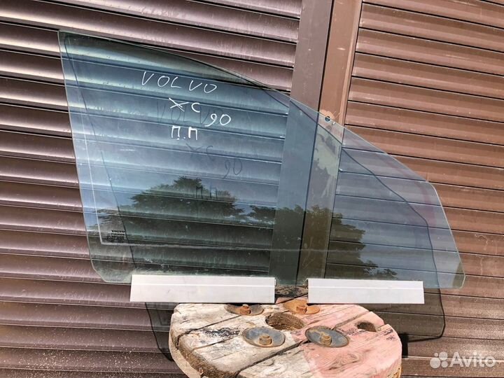 Стекло двери передней правой Volvo Xc90 2006