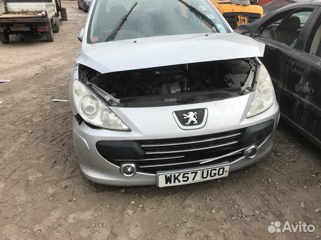 Разбор на запчасти Peugeot 307
