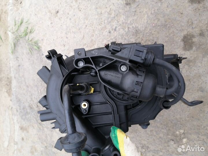 Впускной Коллектор Опель Астра H 1.6 Z16XER