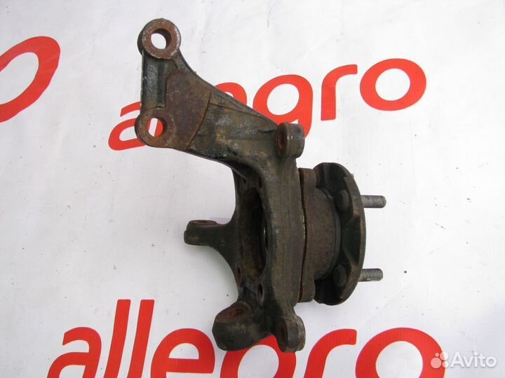 Lexus NX Rav 4 кулак поворотный передний левый