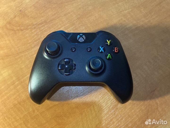 Xbox One 500 gb + 5 игр + kinect