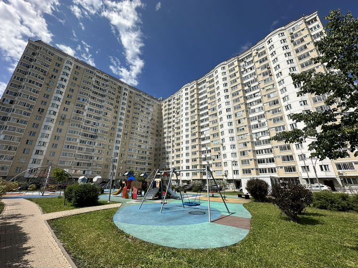 2-к. квартира, 64 м², 15/17 эт.