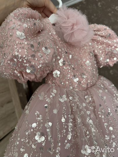 Детское нарядное платье на годик