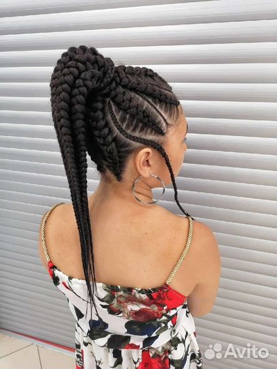 Афрокосы, d.e. косы, афрокудри, брейды
