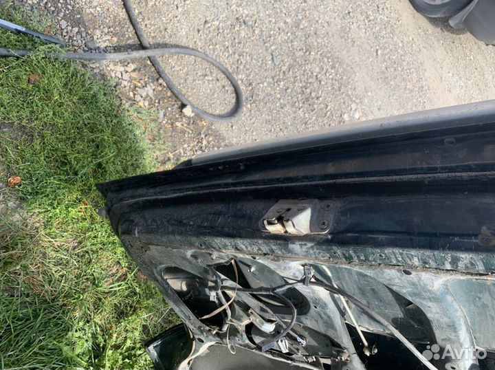 Крышка багажника Mitsubishi RVR