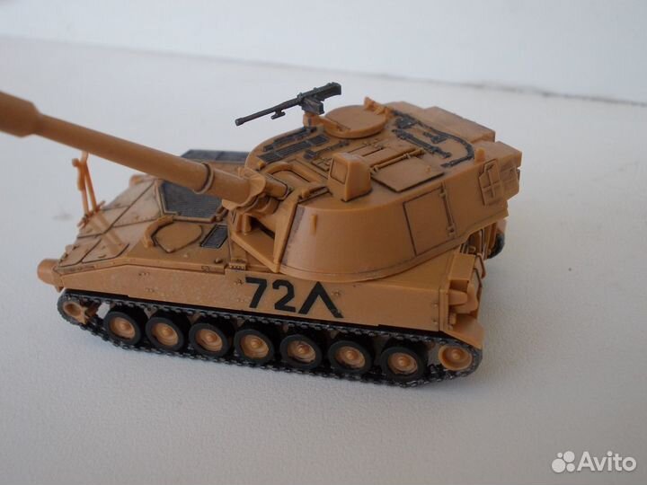 Модель американской сау М-109А2 в масштабе 1/100