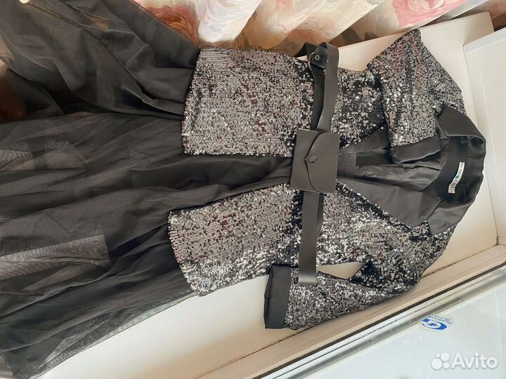 Костюм праздничный на девочку