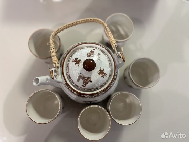 Фарфоровый чайный набор
