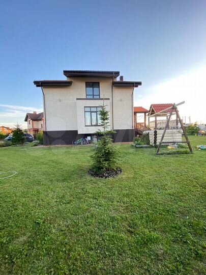 Коттедж 395 м² на участке 15,6 сот.