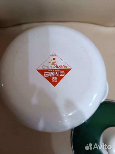 Эмалированные кастрюля, ковшик