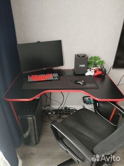 Игровой компьютер с монитором