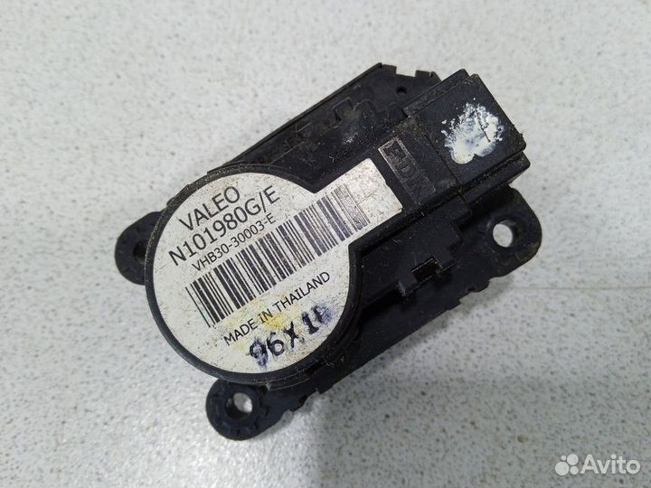 Моторчик заслонки печки