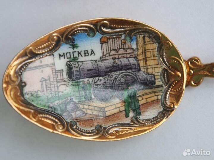 Декоративные ложки с видами Москвы, металл эмаль