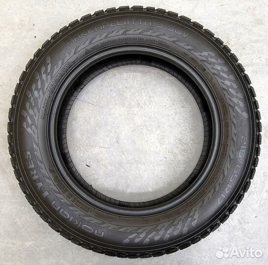 Nokian Tyres Hakkapeliitta 9 SUV 215/65 R17 103T