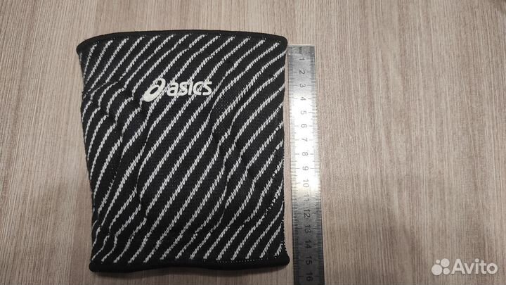 Новые наколенники asics разм. S волейбольные