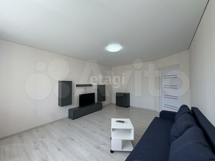 2-к. квартира, 73 м², 4/10 эт.