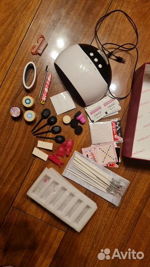 Набор для маникюра, лампа для ногтей