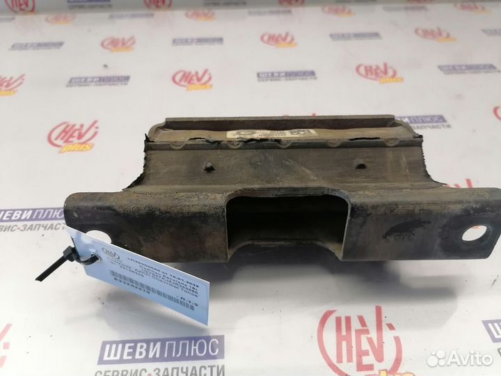 Подушка АКПП Chevrolet Tahoe