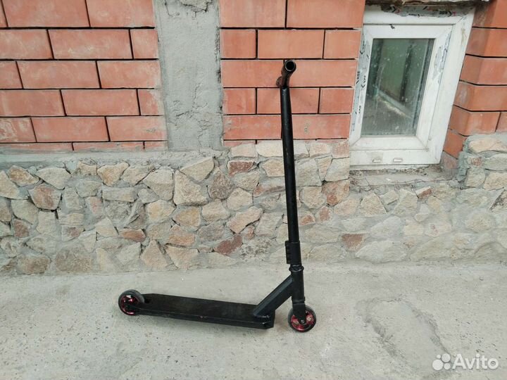 Трюковой самокат. Состояние нормальное