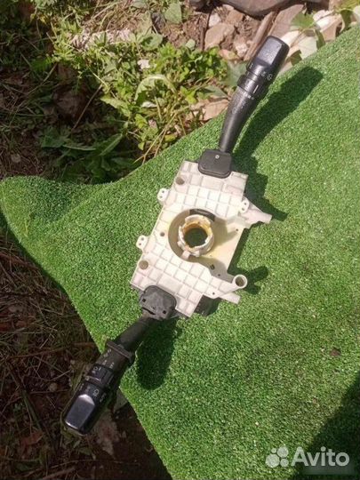 Подрулевой переключатель передний левый Kia