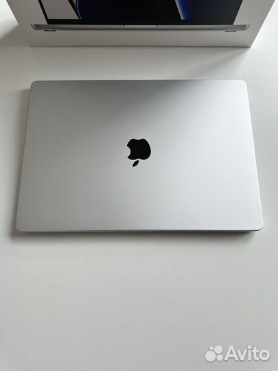 Apple MacBook Pro Ноутбук 16