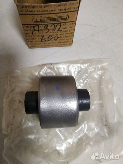 Сайлентблок цапфы задний Toyota Rav4 2006-2013