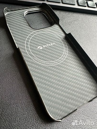 Чехол на iPhone 14 pro pitaka