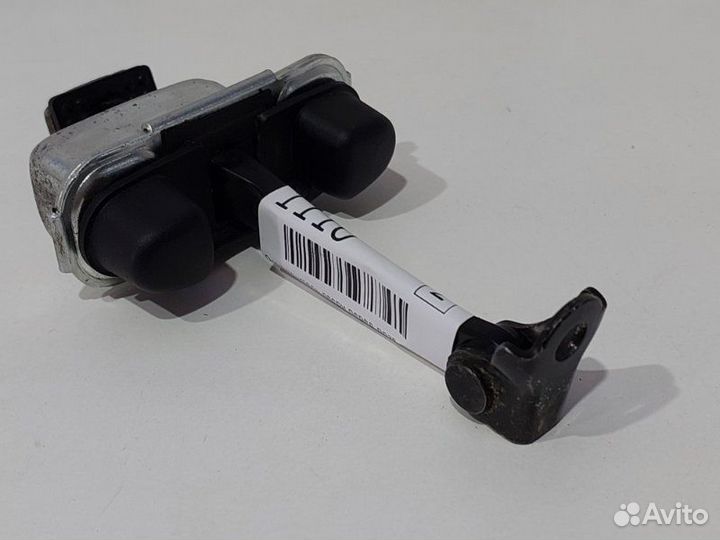 Ограничитель двери передний правый Hyundai I40