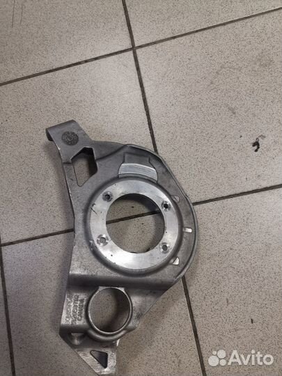 Кронштейн двигателя brp ski-doo mxz renegade 800