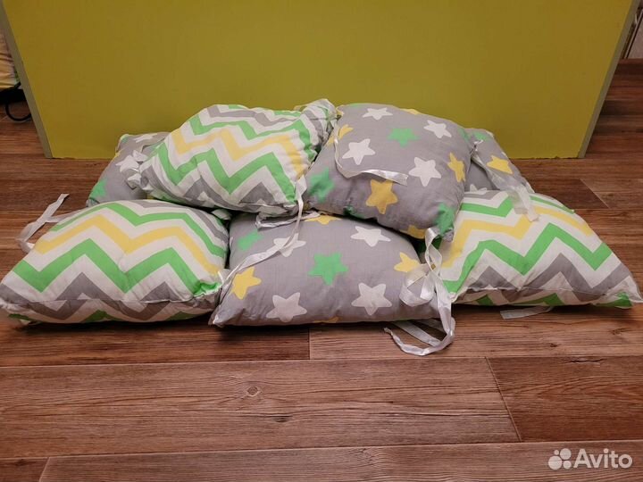 Бортик на кровать