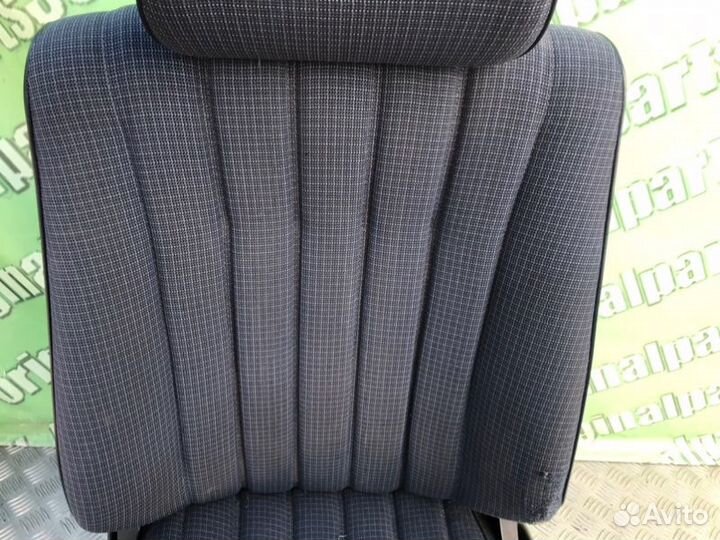 Сиденье переднее левое Mercedes-Benz 190E W201