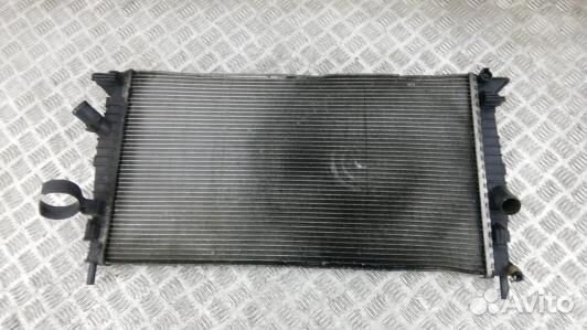 Радиатор системы охлаждения volvo C30 1 (93N22KA01