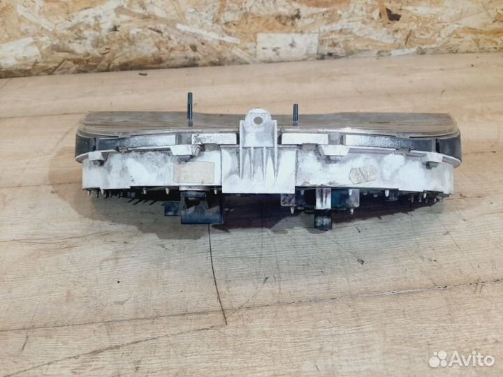 Панель приборов Nissan Serena C23M 2.0 1992-2001