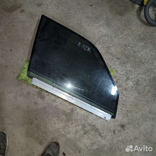 Двойной стекло правое на бмв е32
