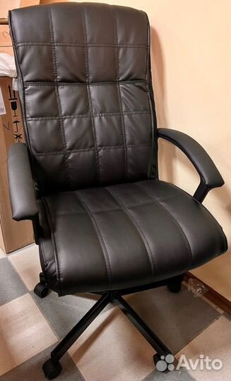 Компьютерное кресло новое CH-823axsn