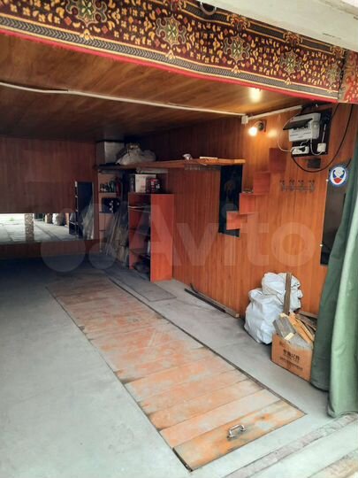 Гараж, > 30 м²