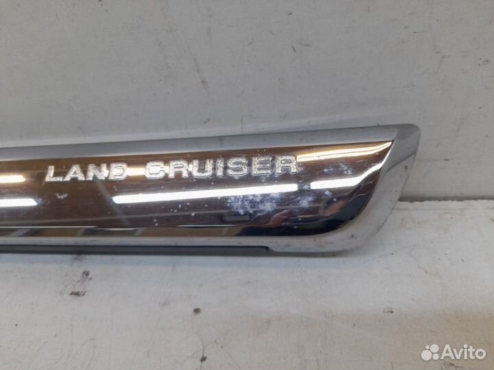 Молдинг двери задний левый Toyota Land Cruiser 200