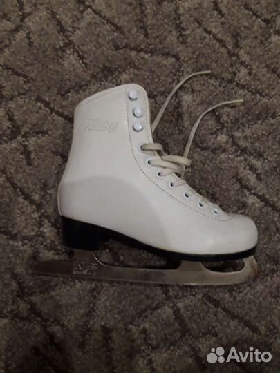 Коньки фигурные