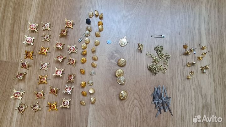 Погоны, шевроны,нашивки, пуговицы, звезды полиции