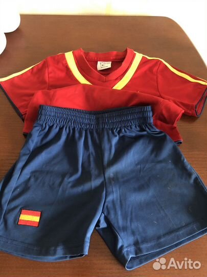 Футбольная форма на мальчика 4-6 лет