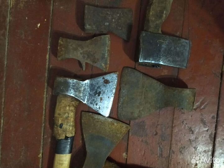 Топор наисторейший