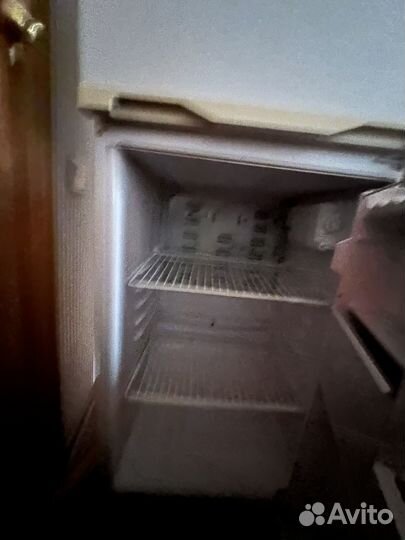 Холодильник бу бирюса